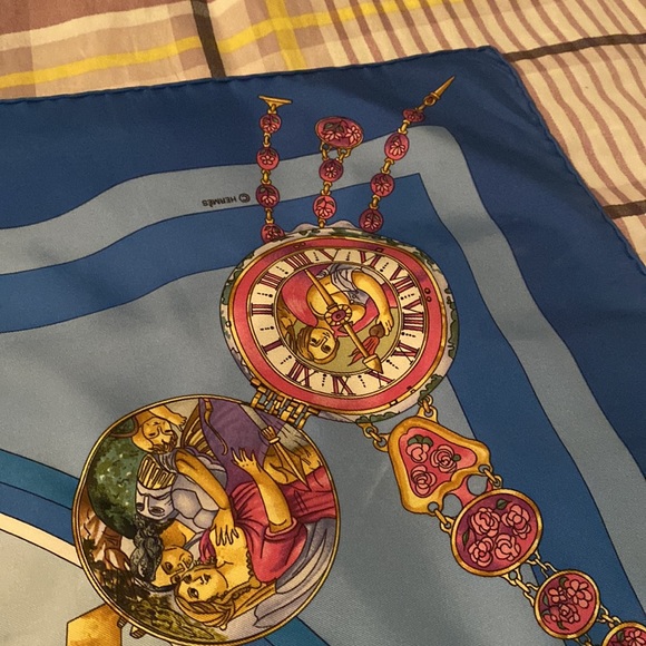 Hermes Rare color La Ronde des Heures Silk Scarf - Picture 5 of 15